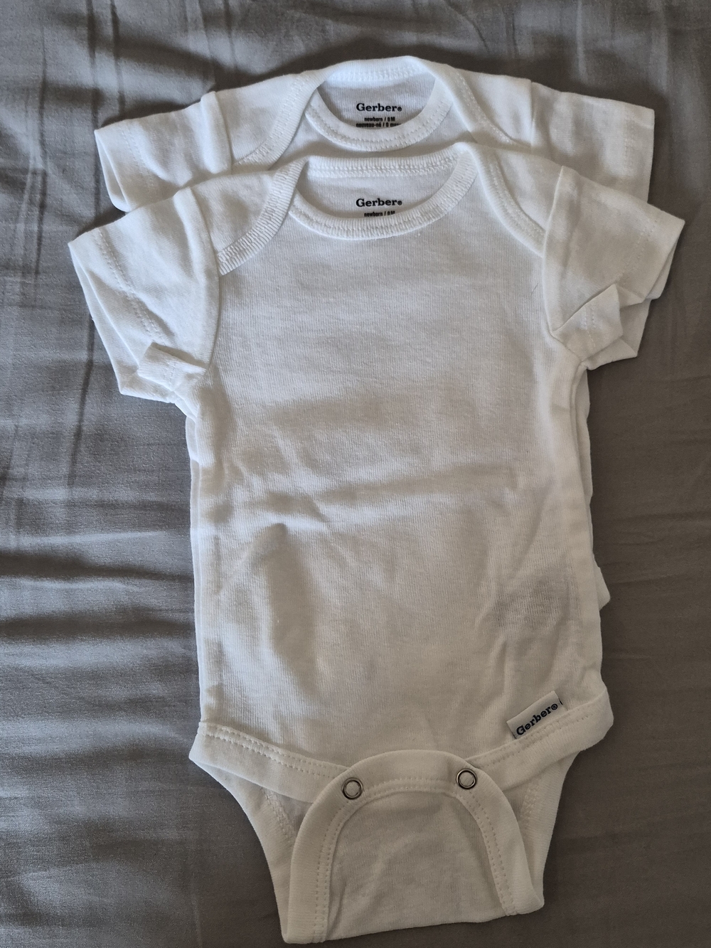 Gerber White Short-Sleeve Cotton Bodysuits - 2 Pack